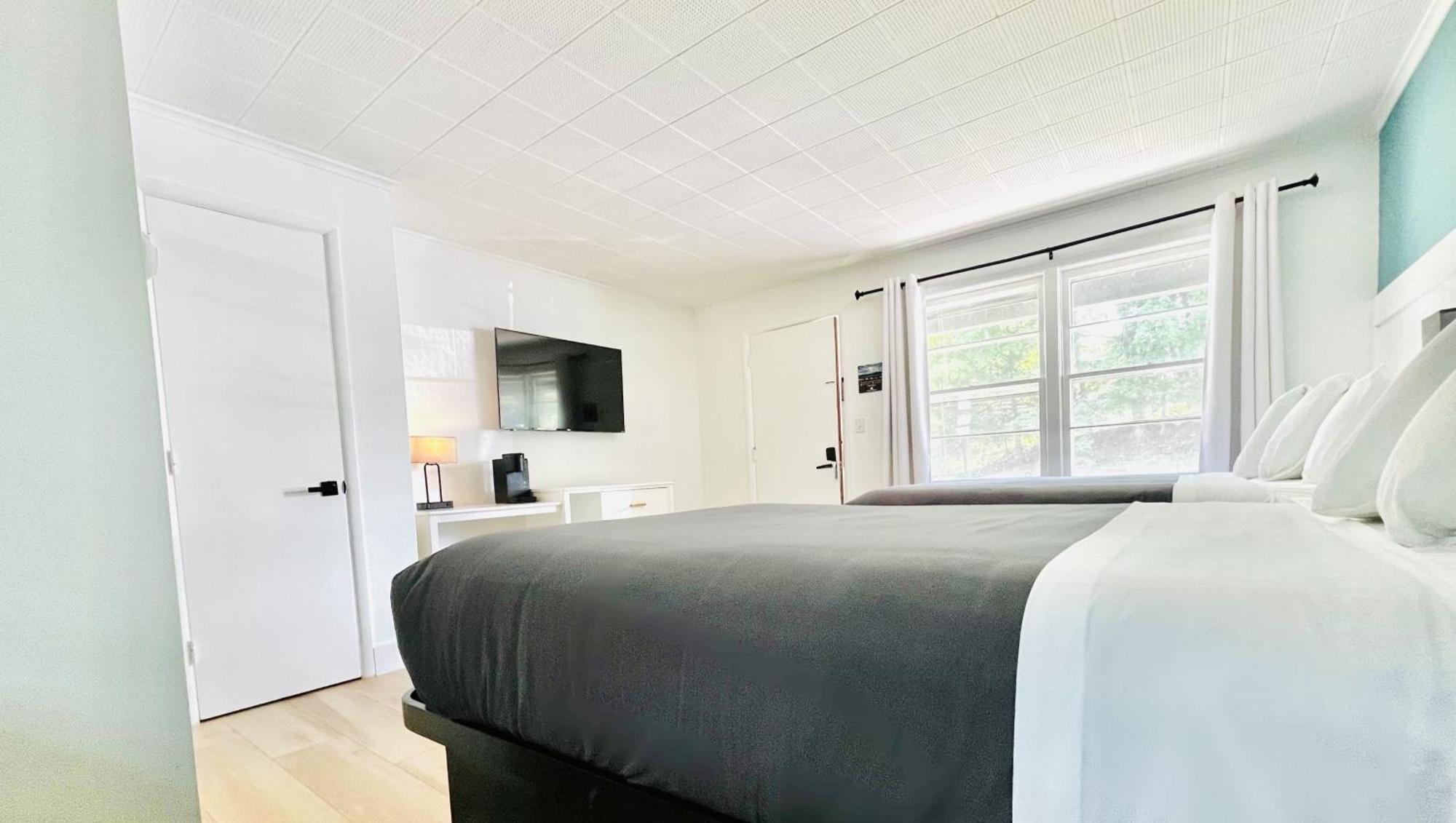 Motel Luzerne Lake Luzerne Εξωτερικό φωτογραφία